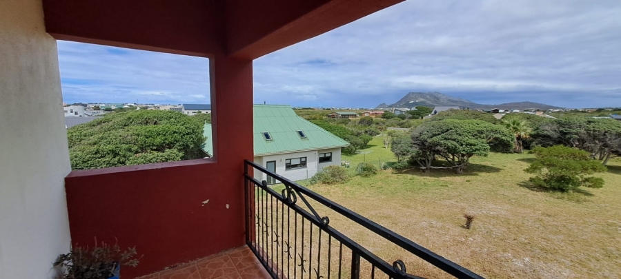 To Let 2 Bedroom Property for Rent in Bettys Bay Western Cape